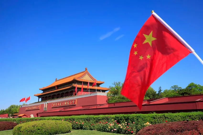 China duplica energia solar no 1º semestre e setor C&I dispara 135%