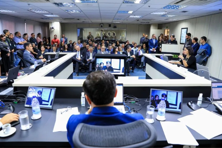Canal Solar - Base para regulação de baterias entra na agenda da diretoria da ANEEL