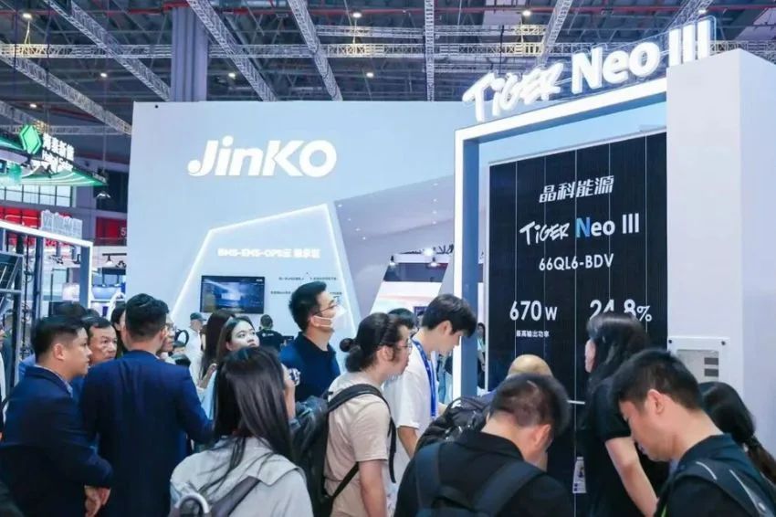 Canal Solar - Jinko lança TIGER NEO 3.0 com 670 W e eficiência de 24,8% na Intersolar