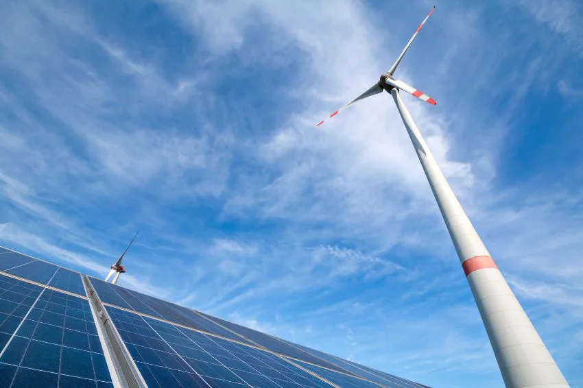 Canal Solar - Mercado aposta em decisão iminente sobre compensação das renováveis