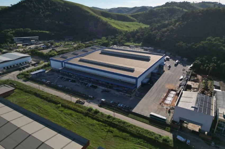 Canal Solar - Nova fábrica de estruturas entra em operação no Brasil