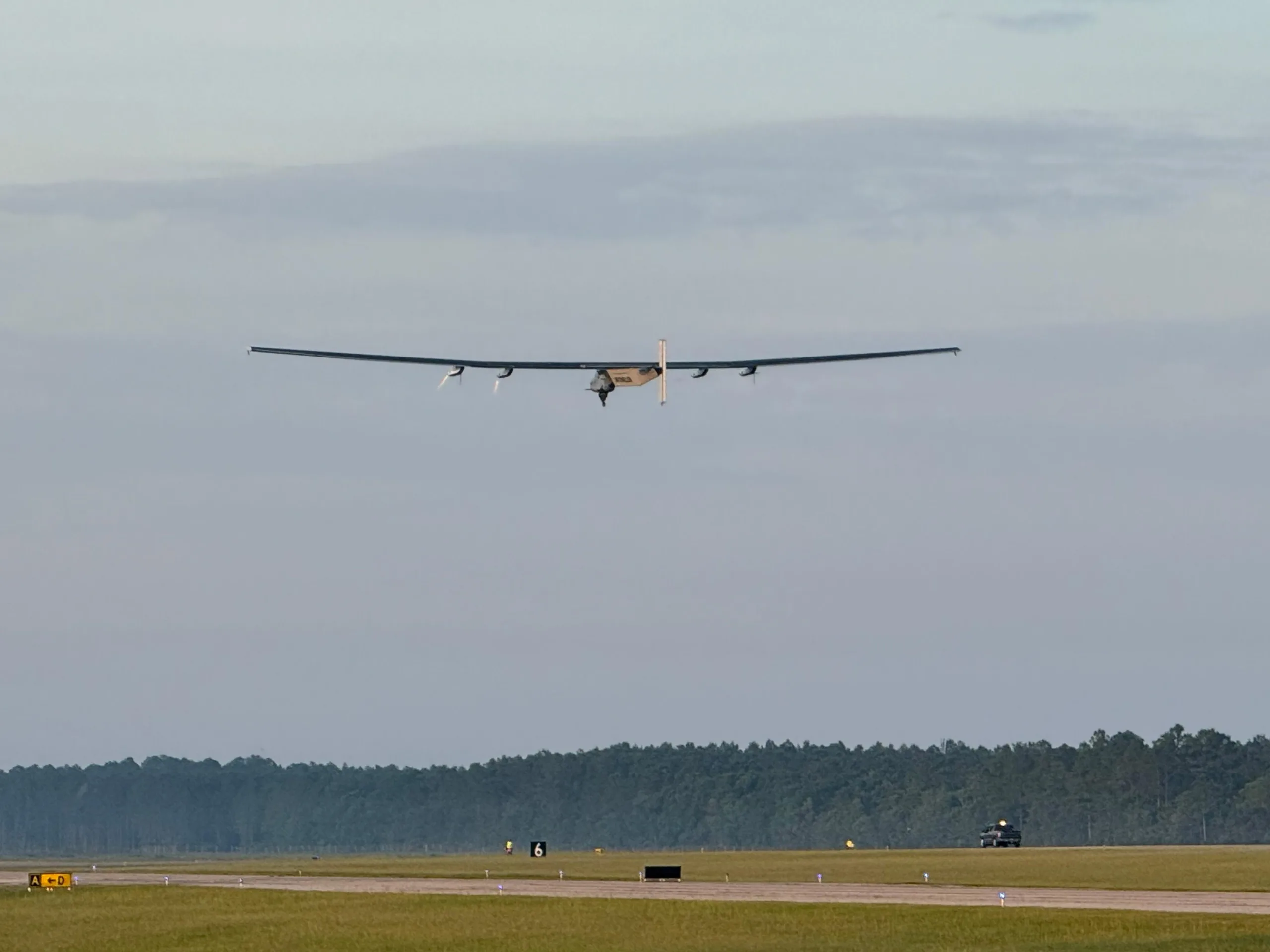Aeronave não tripulada movida a energia solar voa por 73 horas consecutivas