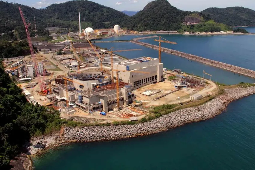 Canal Solar - CNPE pede mais estudos e posterga decisão sobre Angra 3