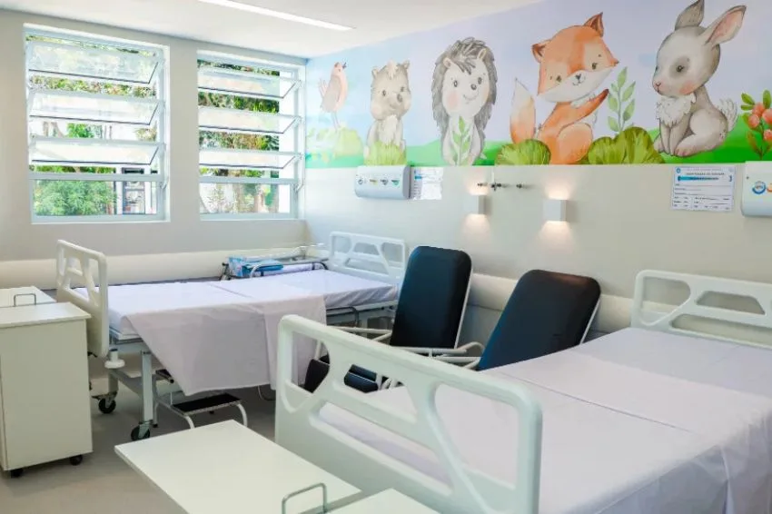 Canal Solar - Projeto de eficiência energética leva miniusinas solares a hospital e escolas em SP