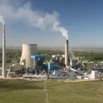 Canal Solar - ANEEL mantém bandeira vermelha e aciona termelétricas mesmo com corte de renováveis