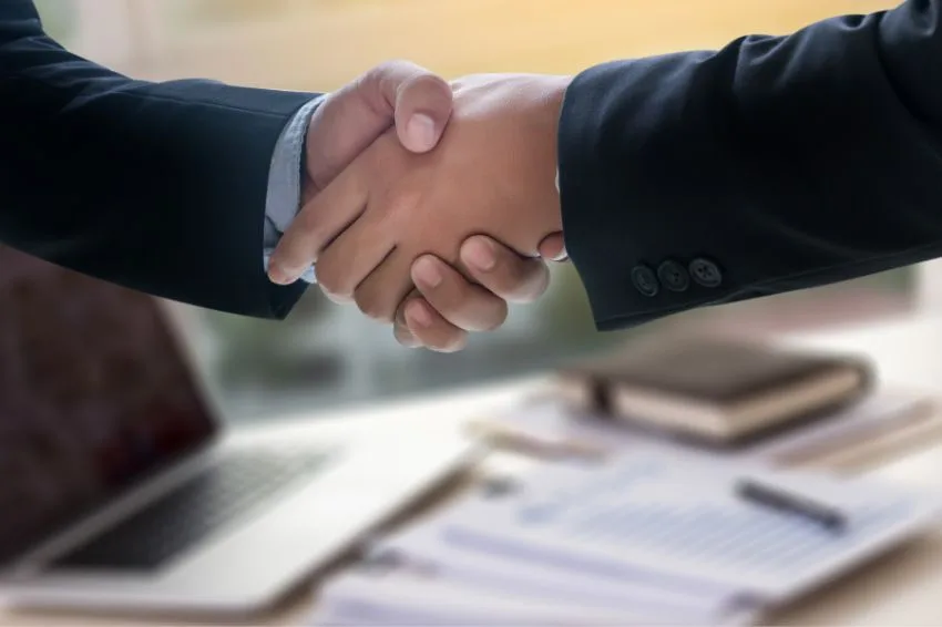 Canal Solar - GoodWe firma parceria com Prodalam para expandir soluções híbridas no Chile