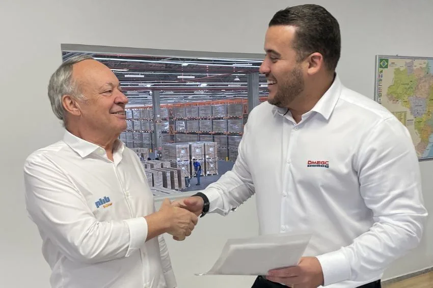 DMEGC fornecerá módulos à PHB e amplia ações de qualificação