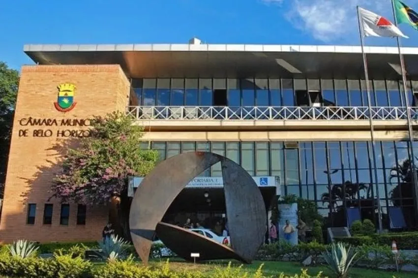 Câmara de BH aprova energia solar para escolas municipais