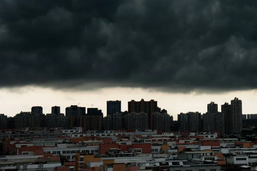 Canal Solar - La Niña marca início do verão com chuvas irregulares e impactos no setor elétrico