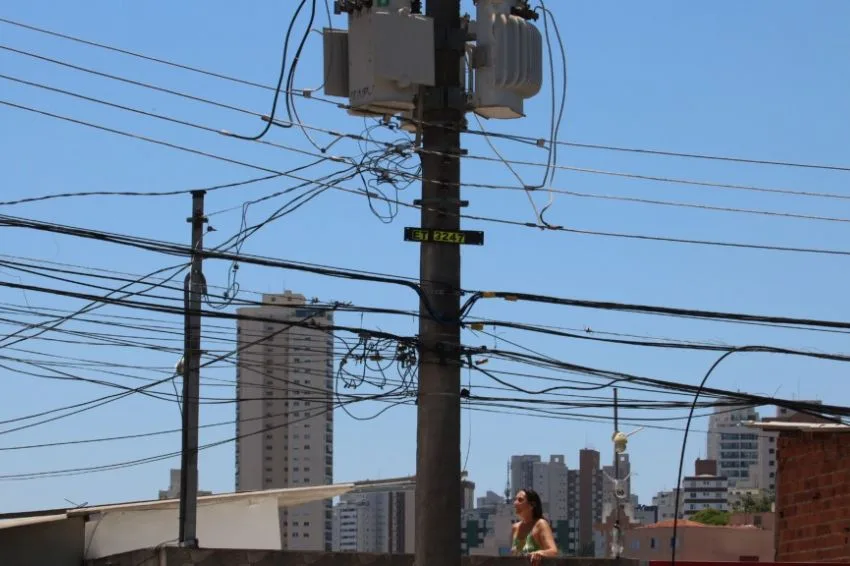 Pressionada, Enel anuncia investimento bilionário em redes subterrâneas