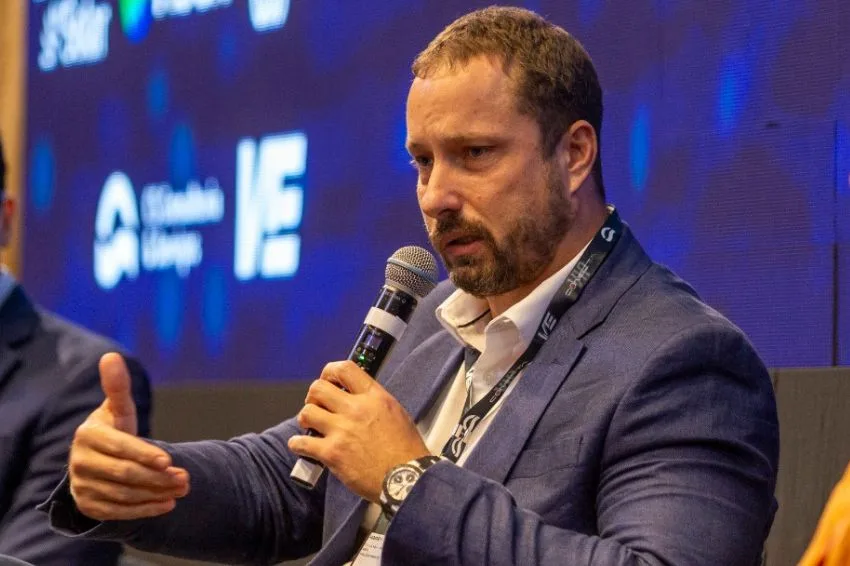 2026 trará reajustes, novos rumos e fortalecimento do mercado de baterias, avalia Harry Neto