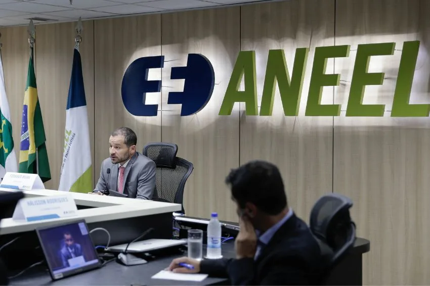 Canal Solar - ANEEL aumenta peso da satisfação dos consumidores no cálculo das tarifas de energia