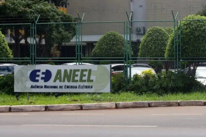 ANEEL confirma R$ 8,59 milhões em penalidades no setor elétrico