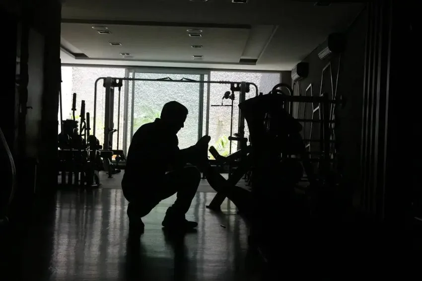 Canal Solar - Chuvas provocam novo apagão em São Paulo e deixam 130 mil sem energia