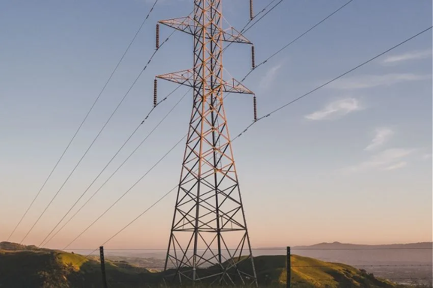 Canal Solar - Entenda como a cobrança do Fio B impacta sua economia com energia solar