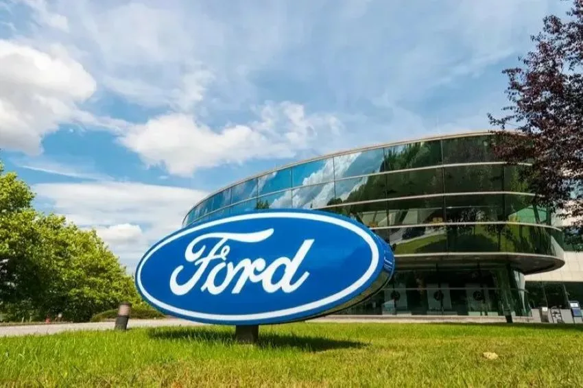 Ford cria unidade de BESS, mira data centers e projeta 20 GWh até 2027