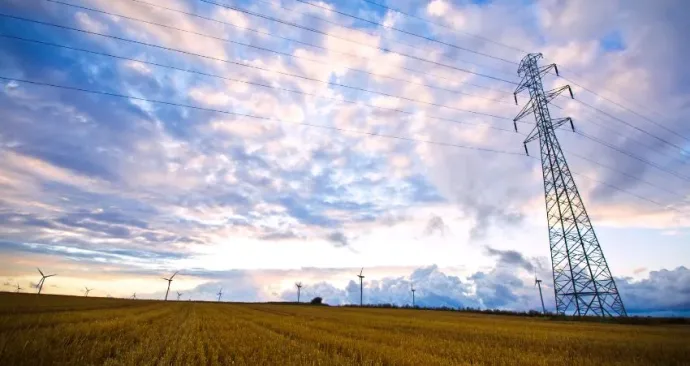 Canal Solar – Após votação, setor solar reage com alívio à retirada da cobrança sobre a GD Leilão de transmissão termina com deságio médio de 47,98%