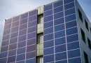 Mercado de energia solar integrada em edifícios deve ultrapassar US$ 40 bilhões até 2029
